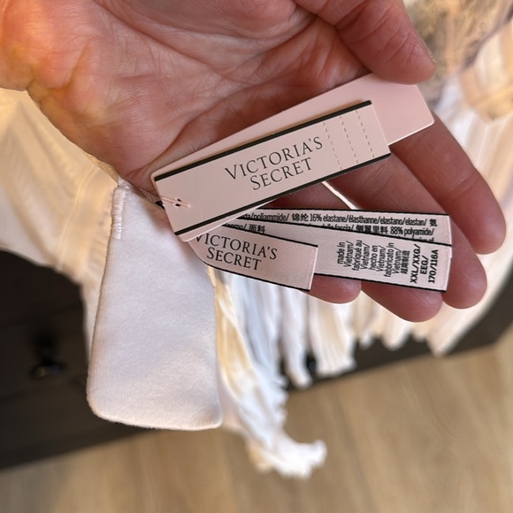 NWT Victoria’s Secret Lace Pleated Babydoll - Picture 4 of 7